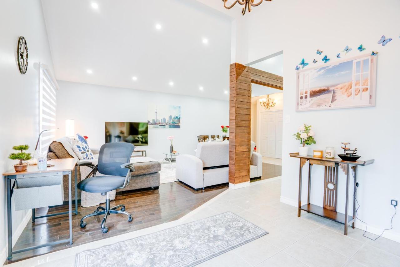 Furnished Family Home Near Toronto - Great Location Game Room - Backyard - Parking & Self Checkin Pickering Exterior foto